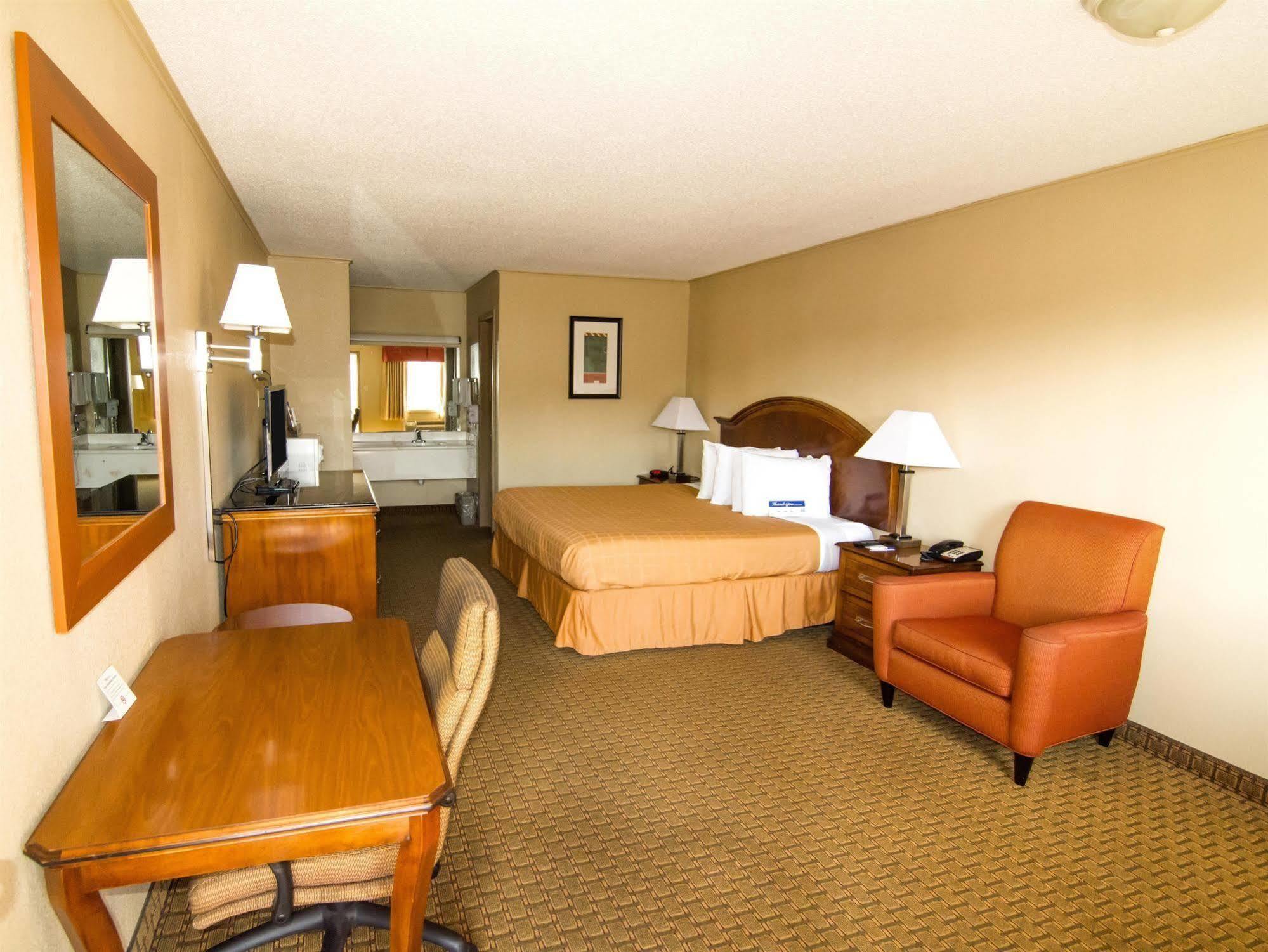 Red Roof Inn Buffalo, Tx מראה חיצוני תמונה